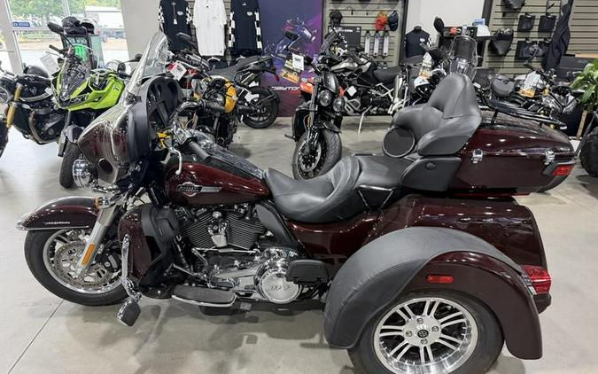 2022 Harley-Davidson® FLHTCUTG - Tri Glide® Ultra