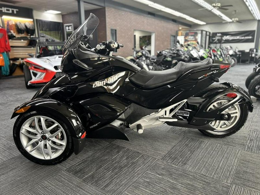 2015 Can-Am® Spyder® ST 5 Speed Manual (SM5)