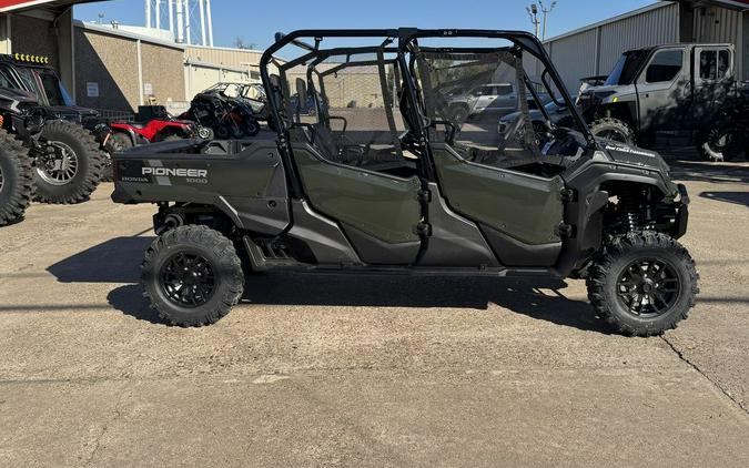 2025 Honda® Pioneer 1000-6 Deluxe Crew
