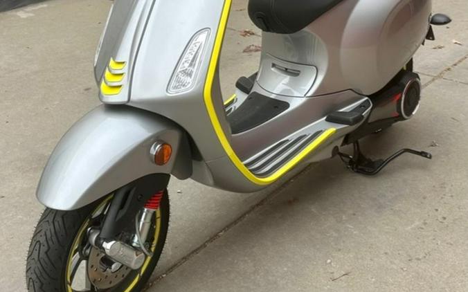 2023 Vespa Elettrica 70 km/h