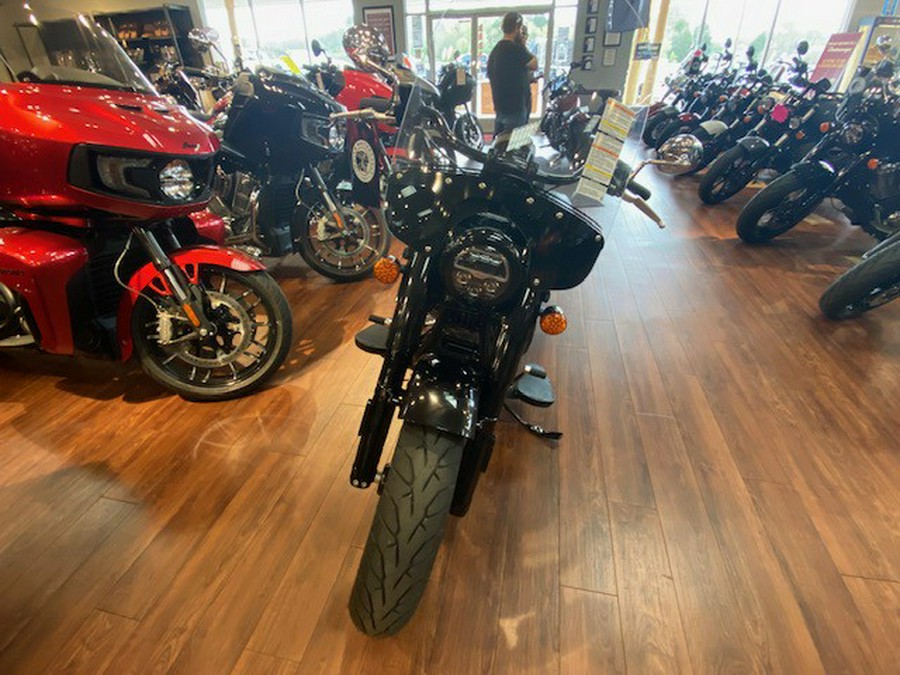 2023 Indian Motorcycle SUPER CHIEF ABS, BLACK