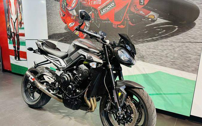 2024 Triumph Street Triple 765 R Silver Ice