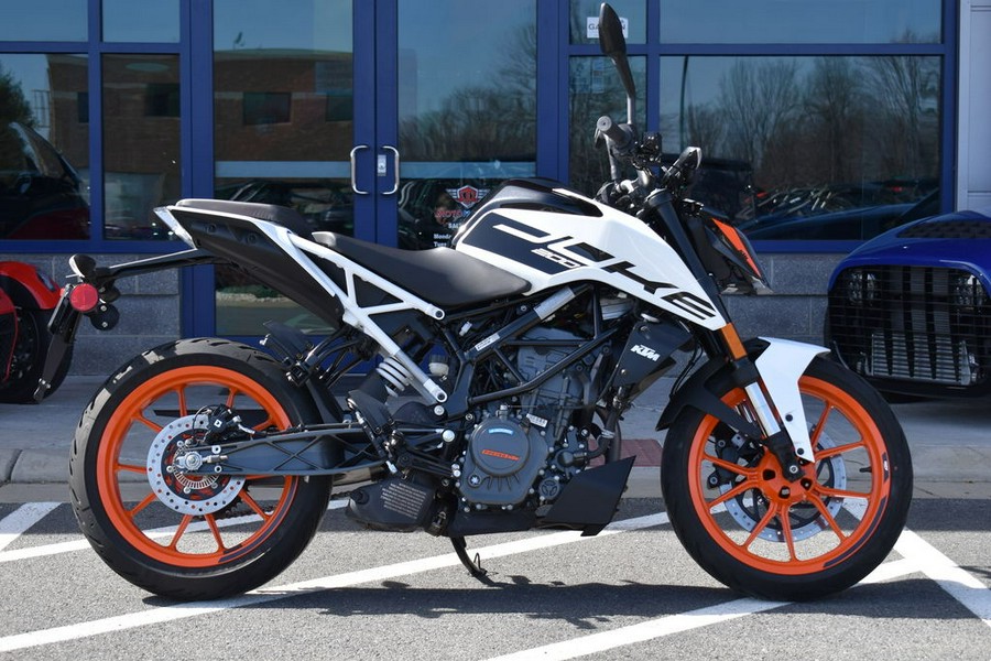 2022 KTM 200 Duke