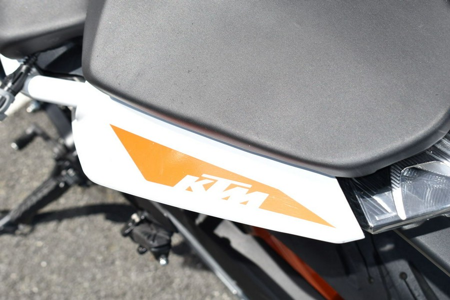 2022 KTM 200 Duke