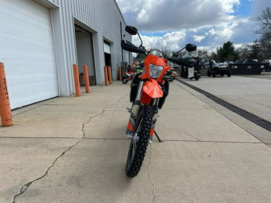 2024 KTM 690 Enduro R