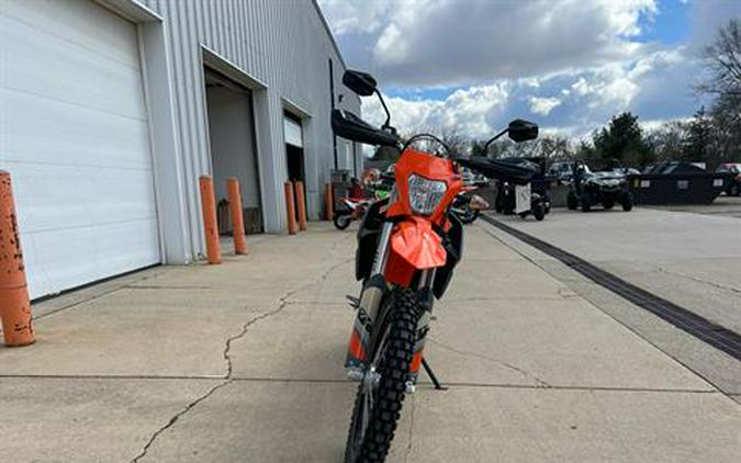 2024 KTM 690 Enduro R