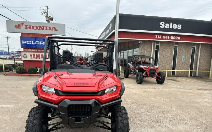 2025 Honda® Pioneer 1000-6 Deluxe Crew