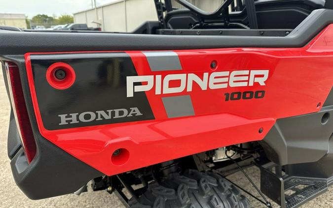 2025 Honda® Pioneer 1000-6 Deluxe Crew