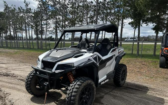 2022 Polaris® General XP 1000 Deluxe Ride Command