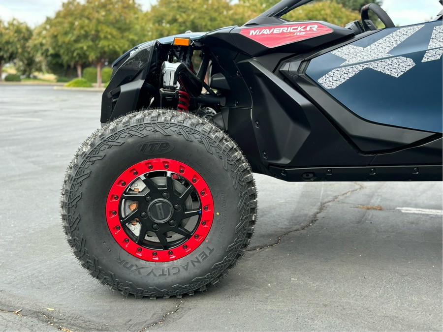 2025 Can-Am Maverick R X RS