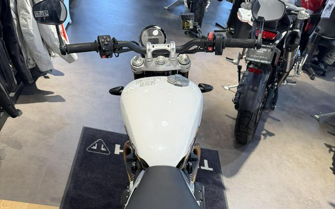 2025 Triumph Speed Twin 1200 - CRYSTAL WHITE - SAPPHIRE BLACK