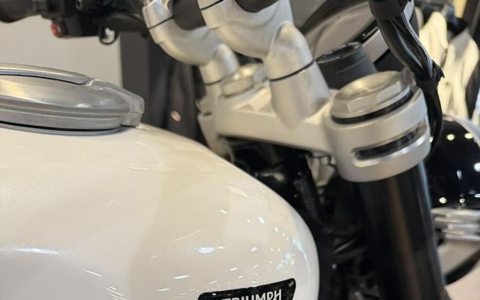 2025 Triumph Speed Twin 1200 - CRYSTAL WHITE - SAPPHIRE BLACK