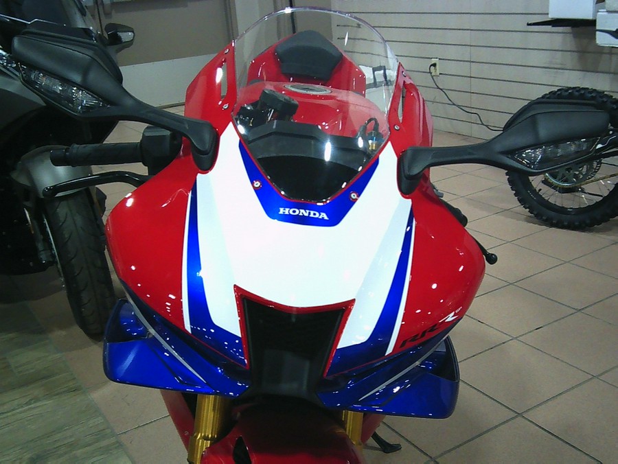 2026 HONDA CBR1000RR-R FIREBLADE SP
