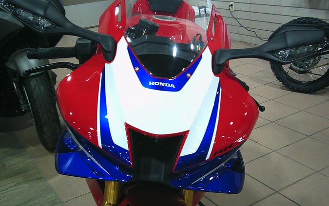 2026 HONDA CBR1000RR-R FIREBLADE SP