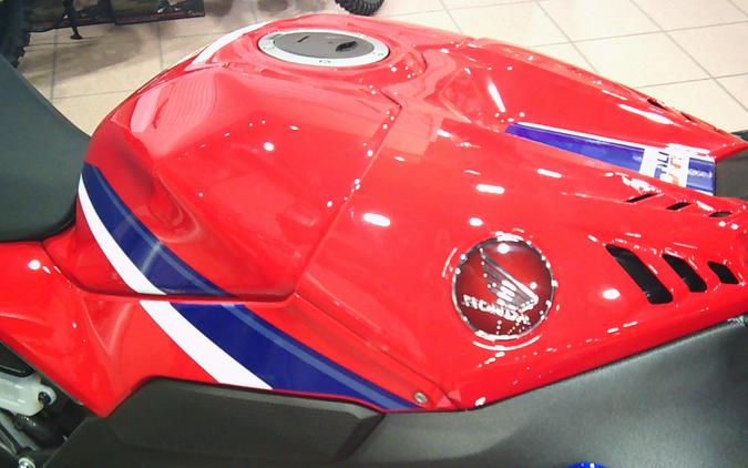 2026 HONDA CBR1000RR-R FIREBLADE SP