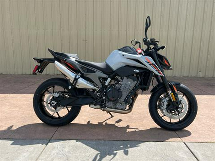 2024 KTM 790 Duke