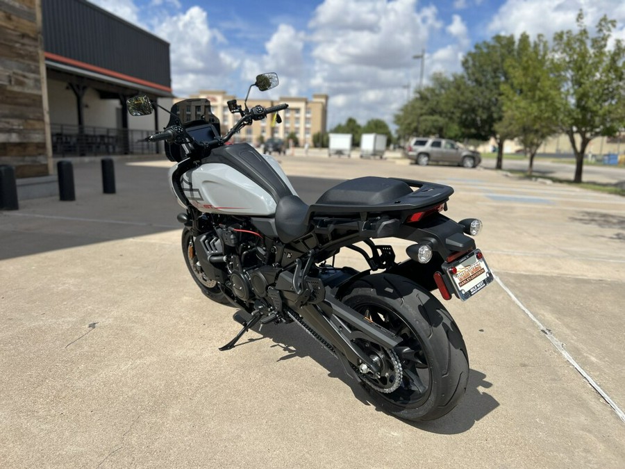 2025 Harley-Davidson® Pan America® 1250 ST Billiard Gray