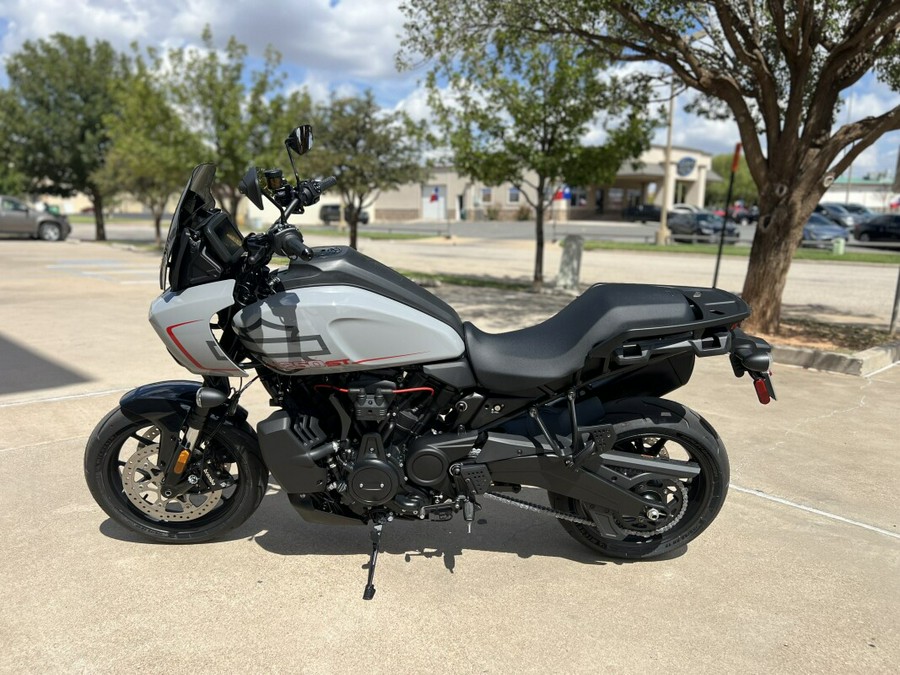 2025 Harley-Davidson® Pan America® 1250 ST Billiard Gray