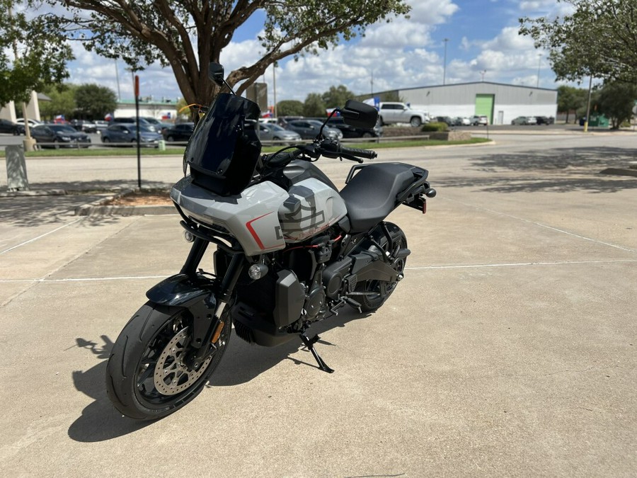2025 Harley-Davidson® Pan America® 1250 ST Billiard Gray