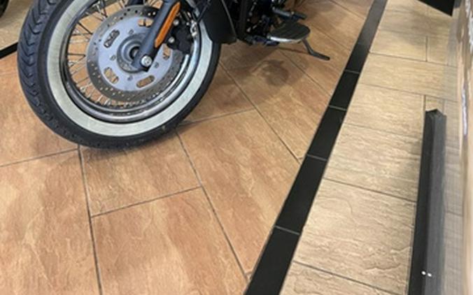 2019 Kawasaki Vulcan 900 Classic BLACK