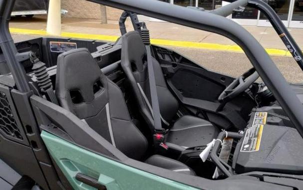 2026 Can-Am® Commander DPS 700