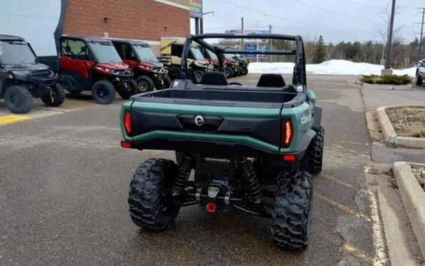 2026 Can-Am® Commander DPS 700