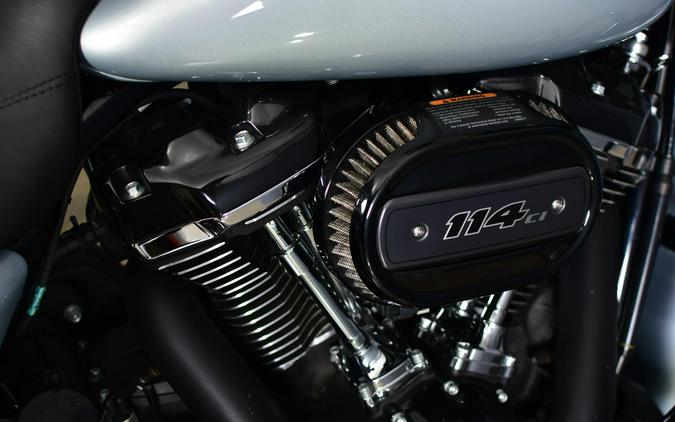 2023 Harley-Davidson Road Glide Special Atlas Silver Metallic - Black Finish