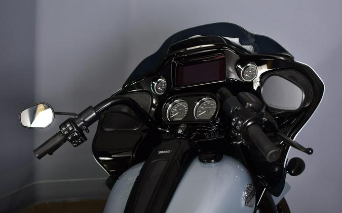 2023 Harley-Davidson Road Glide Special Atlas Silver Metallic - Black Finish