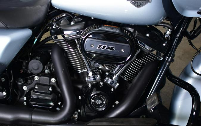 2023 Harley-Davidson Road Glide Special Atlas Silver Metallic - Black Finish