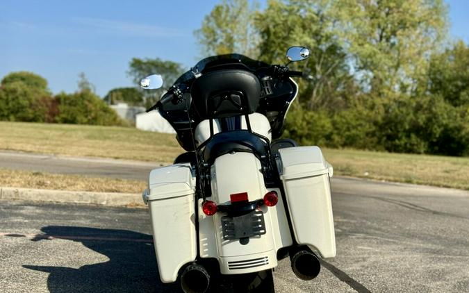 2018 Harley-Davidson Road Glide Special Bonneville Salt Pearl