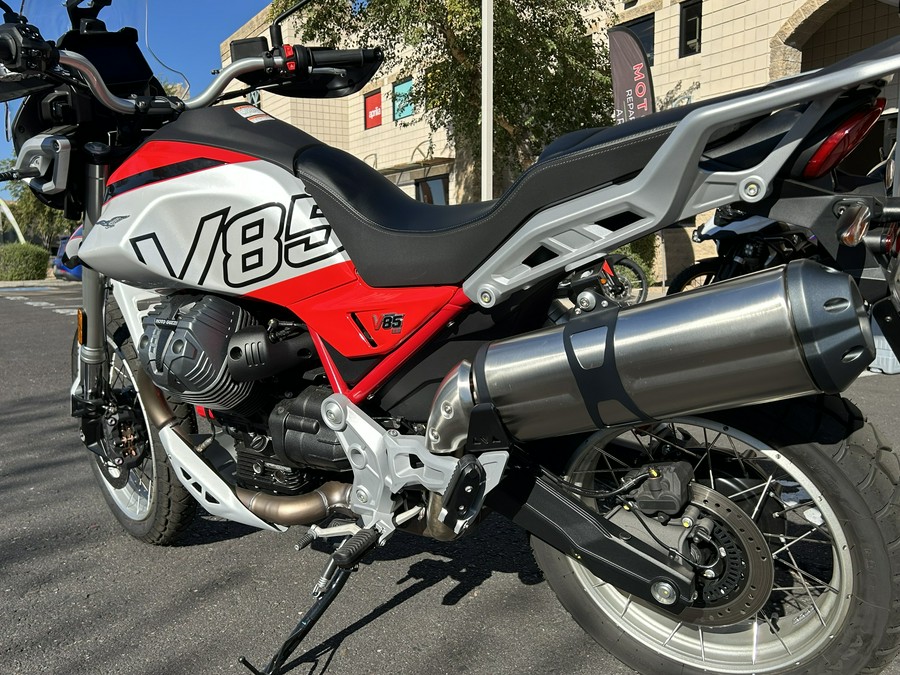 2025 Moto Guzzi V85 TT