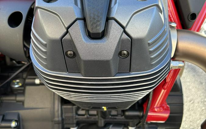 2025 Moto Guzzi V85 TT