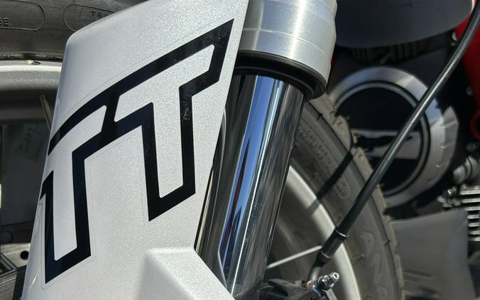 2025 Moto Guzzi V85 TT