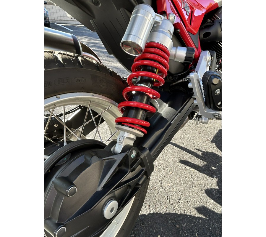 2025 Moto Guzzi V85 TT