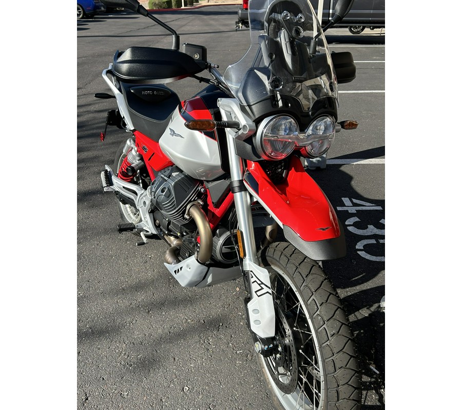 2025 Moto Guzzi V85 TT