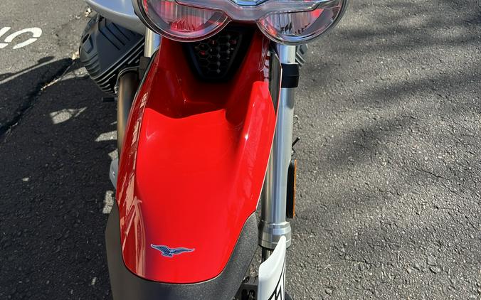 2025 Moto Guzzi V85 TT