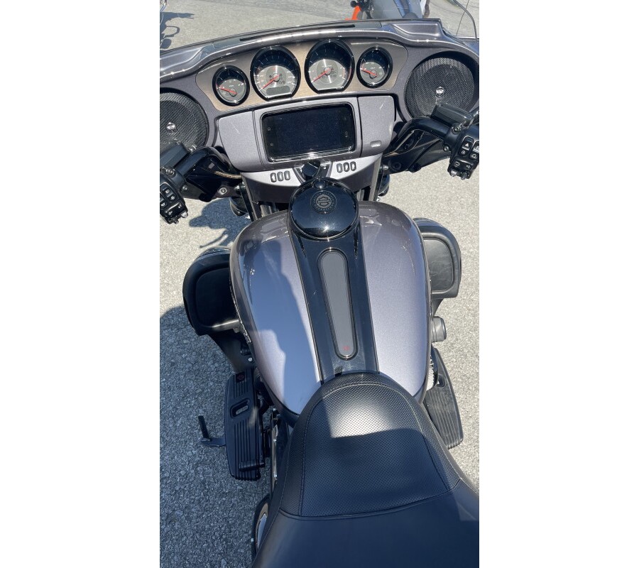 2020 Harley-Davidson CVO™ Limited Smoky Gray & Stormcloud