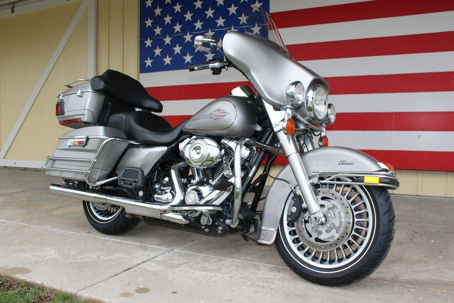 2009 Harley-Davidson® FLHTC - Electra Glide® Classic