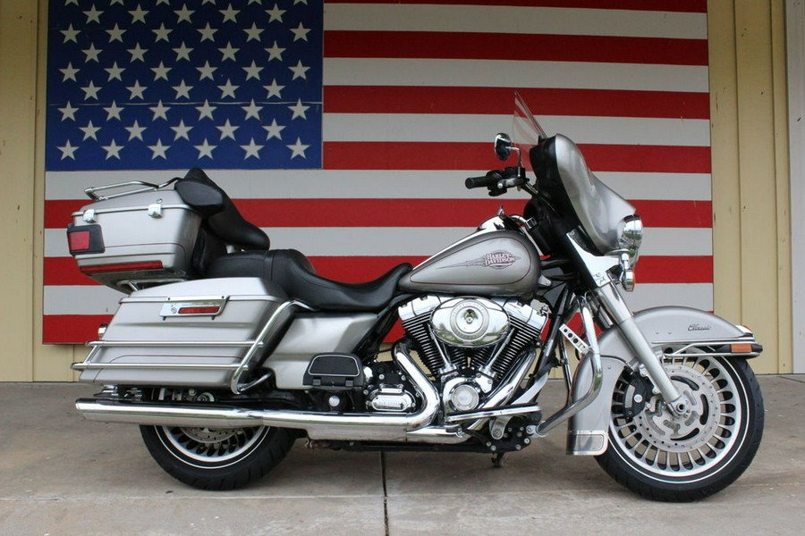 2009 Harley-Davidson® FLHTC - Electra Glide® Classic