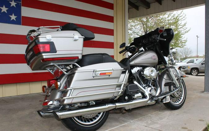 2009 Harley-Davidson® FLHTC - Electra Glide® Classic