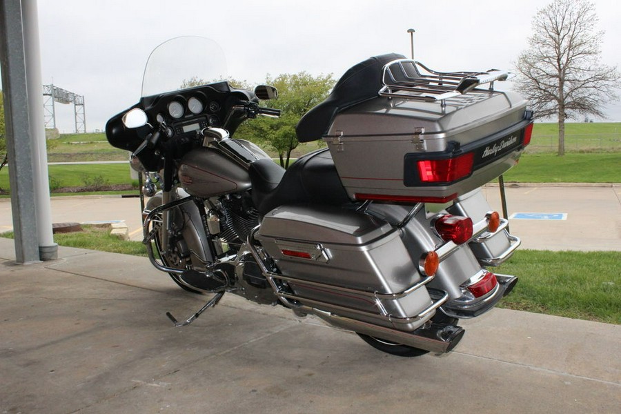 2009 Harley-Davidson® FLHTC - Electra Glide® Classic