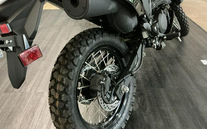 2025 Kawasaki KLR 650 Metallic Matte Old School Green