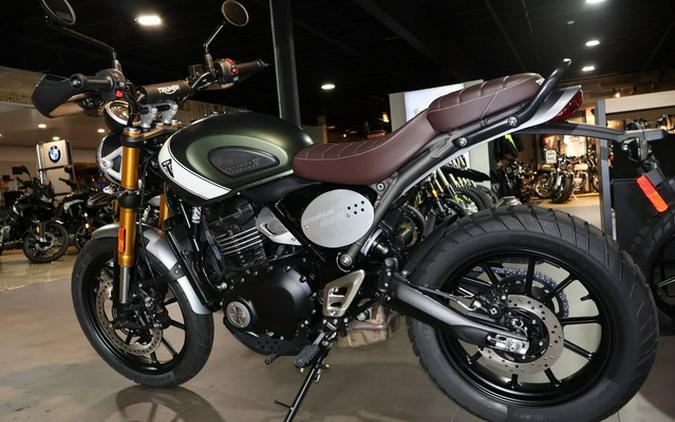 2026 Triumph Scrambler 400 X Matte Khaki Green/Matte Fusion Whi