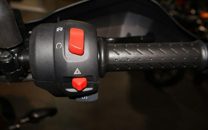 2026 Triumph Scrambler 400 X Matte Khaki Green/Matte Fusion Whi