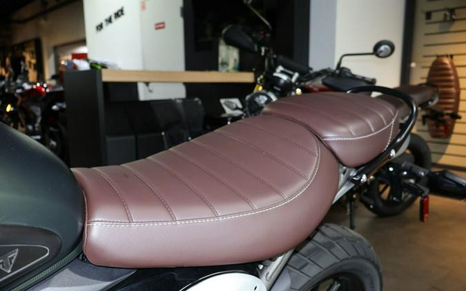 2026 Triumph Scrambler 400 X Matte Khaki Green/Matte Fusion Whi