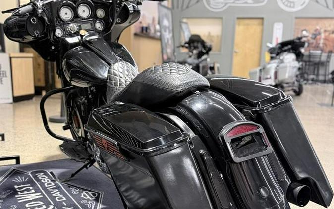 2009 Harley-Davidson® FLHX - Street Glide®