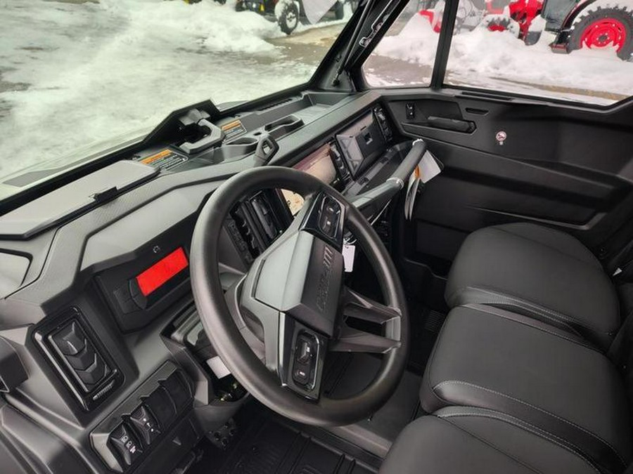 2026 Can-Am® Defender Limited HD11