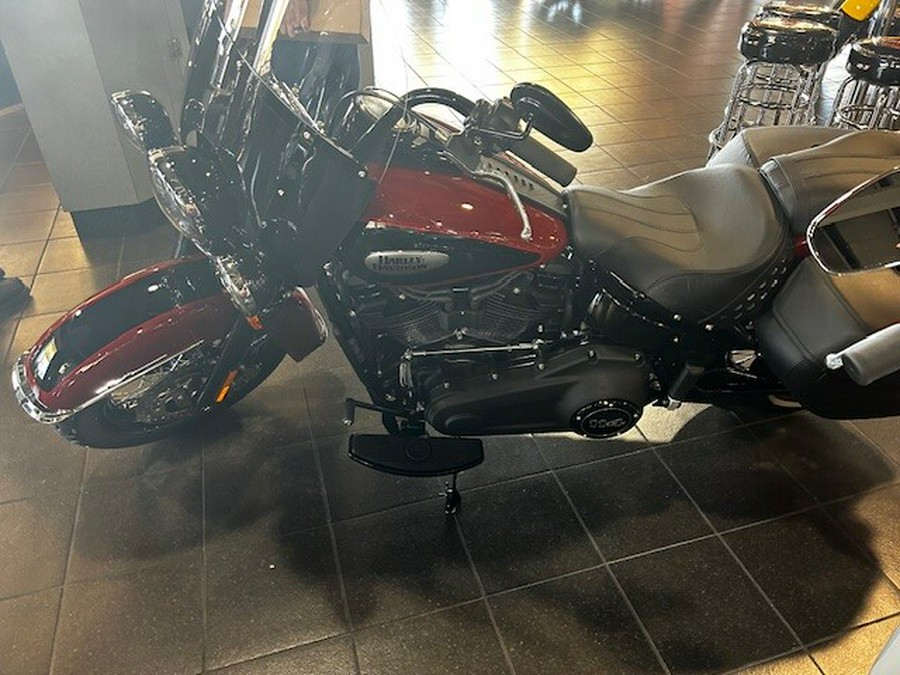 2024 Harley-Davidson Heritage Classic Red Rock / Vivid Black