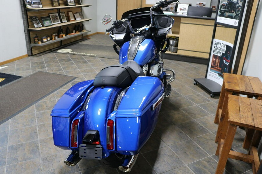 2025 Harley-Davidson® Road Glide® Blue Burst