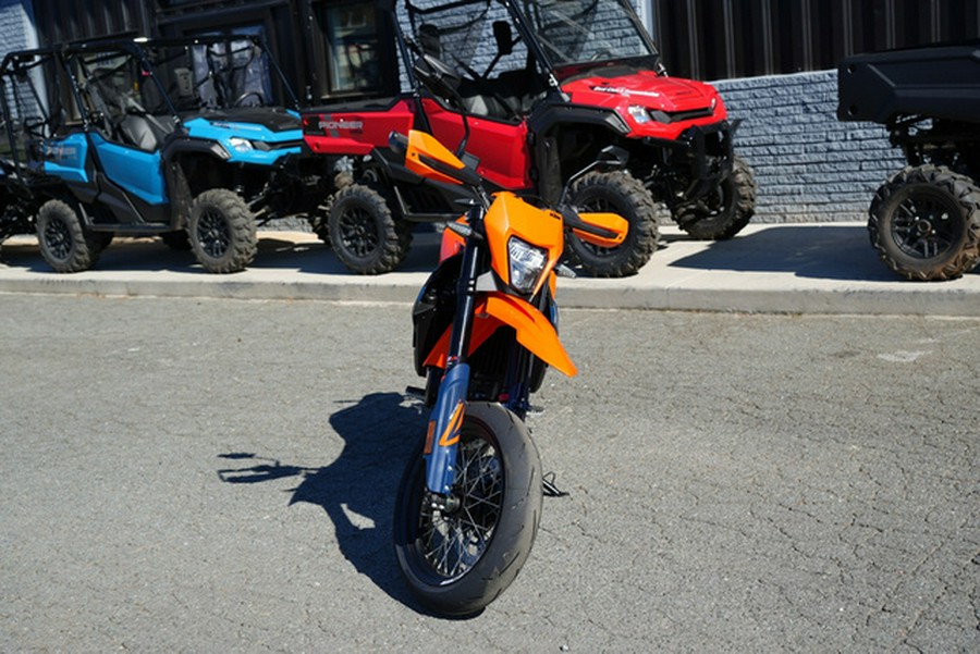 2026 KTM SMC 690 R